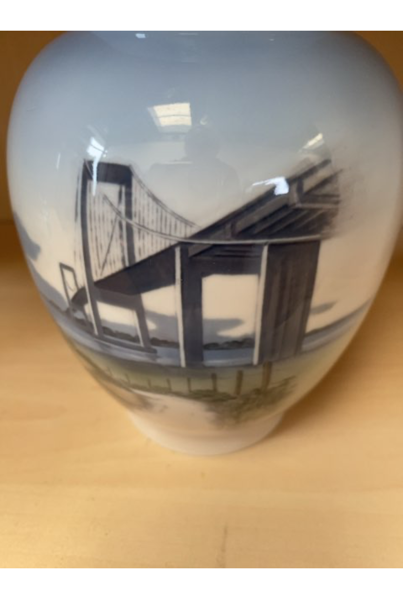Royal Copenhagen bro vase